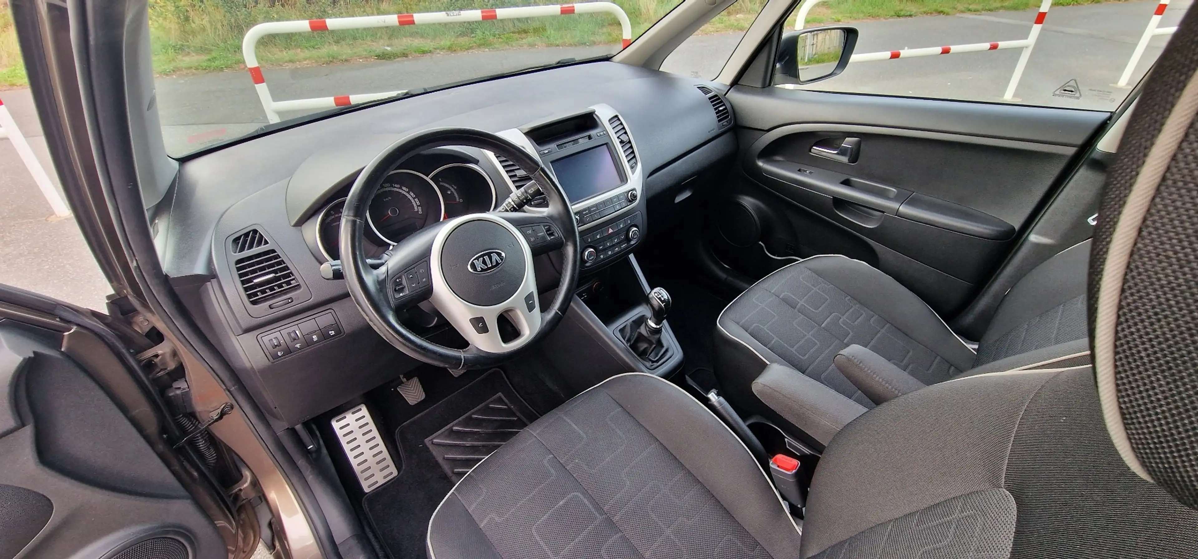 Kia Venga Spirit — photo 11