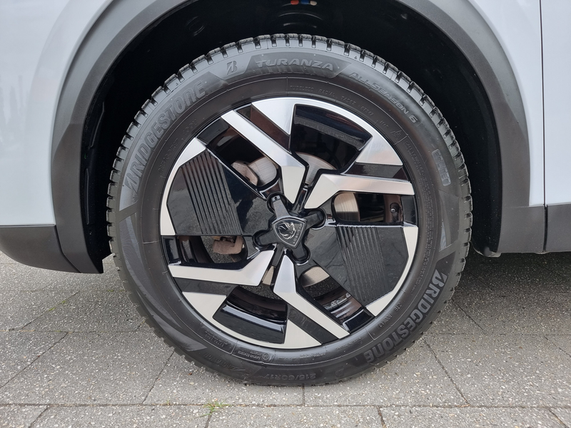 Peugeot 2008 1.2i Allure 131pk | 2025 | Premium kleur | Leder | — photo 28
