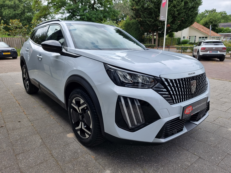 Peugeot 2008 1.2i Allure 131pk | 2025 | Premium kleur | Leder | — photo 11