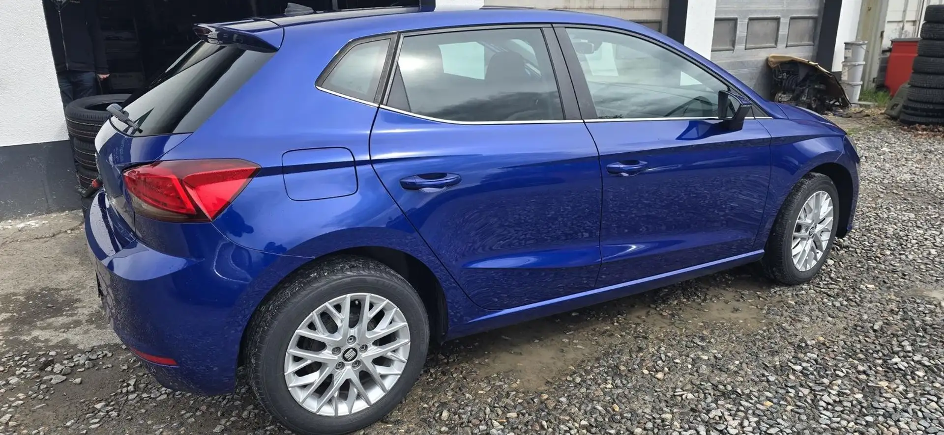 SEAT Ibiza Modell 2018 (Style * Navi*LED* Tempomat*) Blau - 1