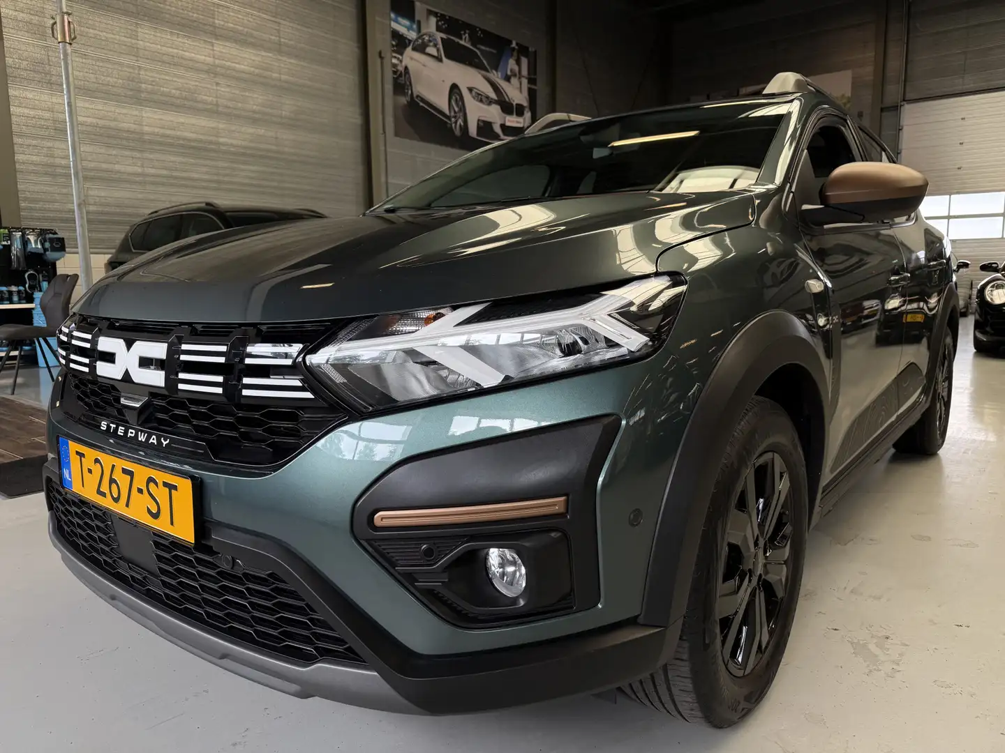Dacia Sandero Stepway 1.1 TCe 110 Extreme Open dak, PDC, Navi Zöld - 1