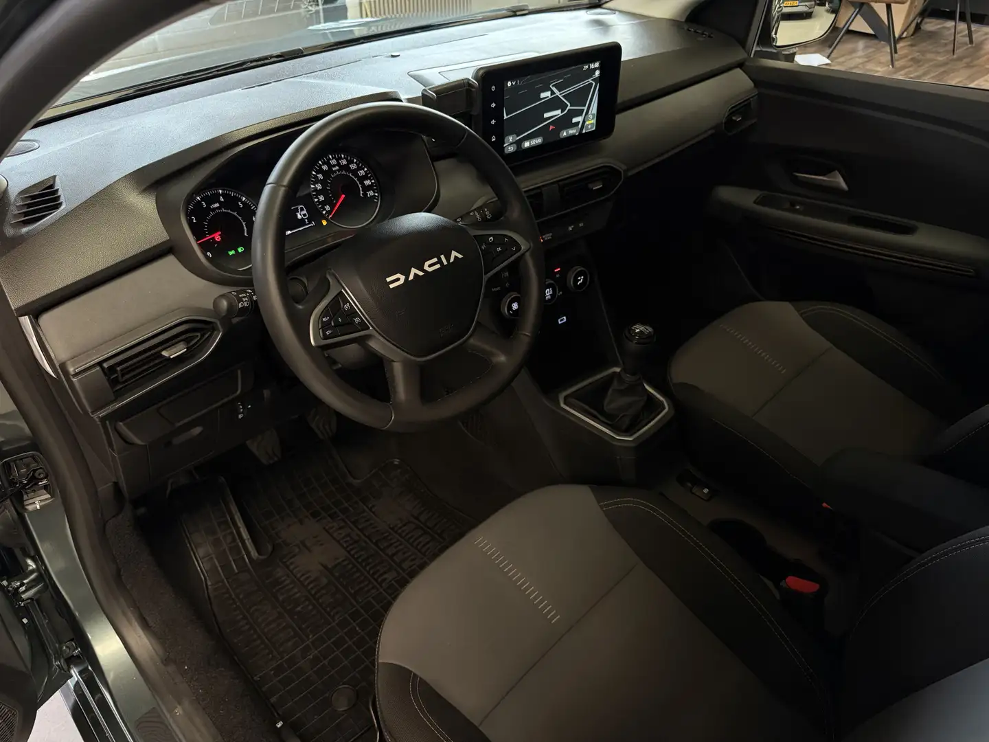 Dacia Sandero Stepway 1.1 TCe 110 Extreme Open dak, PDC, Navi Groen - 2