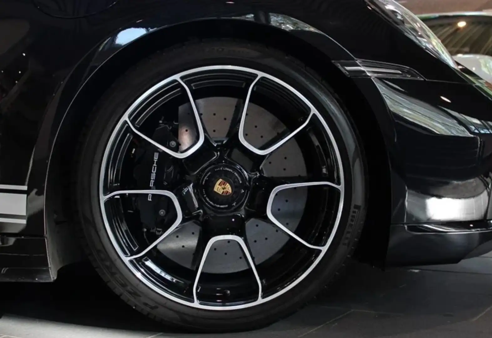 Porsche 911 Turbo S - 2