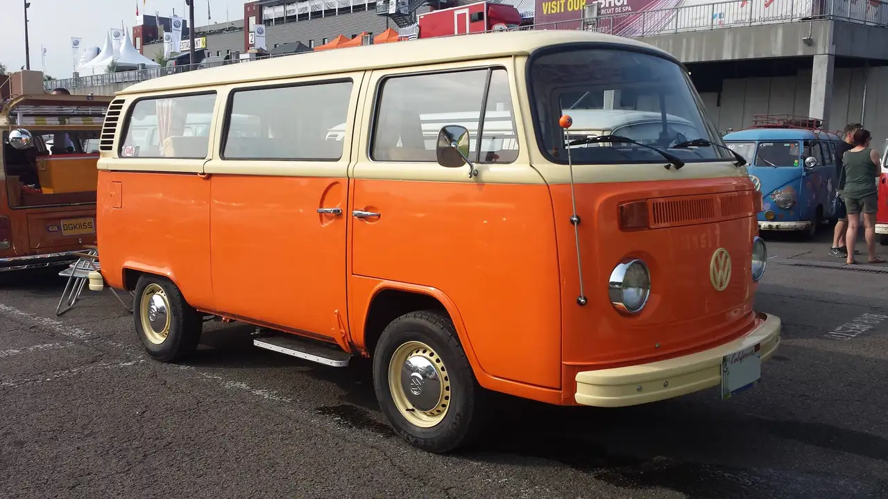 Volkswagen T2 Minibus, foto 1