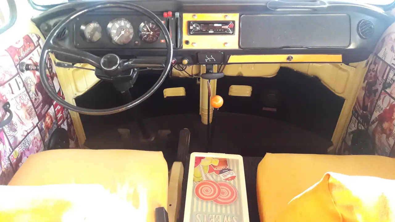 Volkswagen T2 Minibus, foto 10