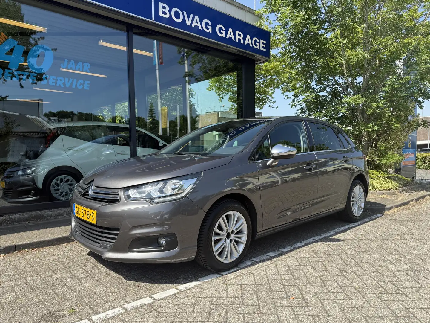 Citroen C4 1.2 PureTech Feel Collection Gris - 1