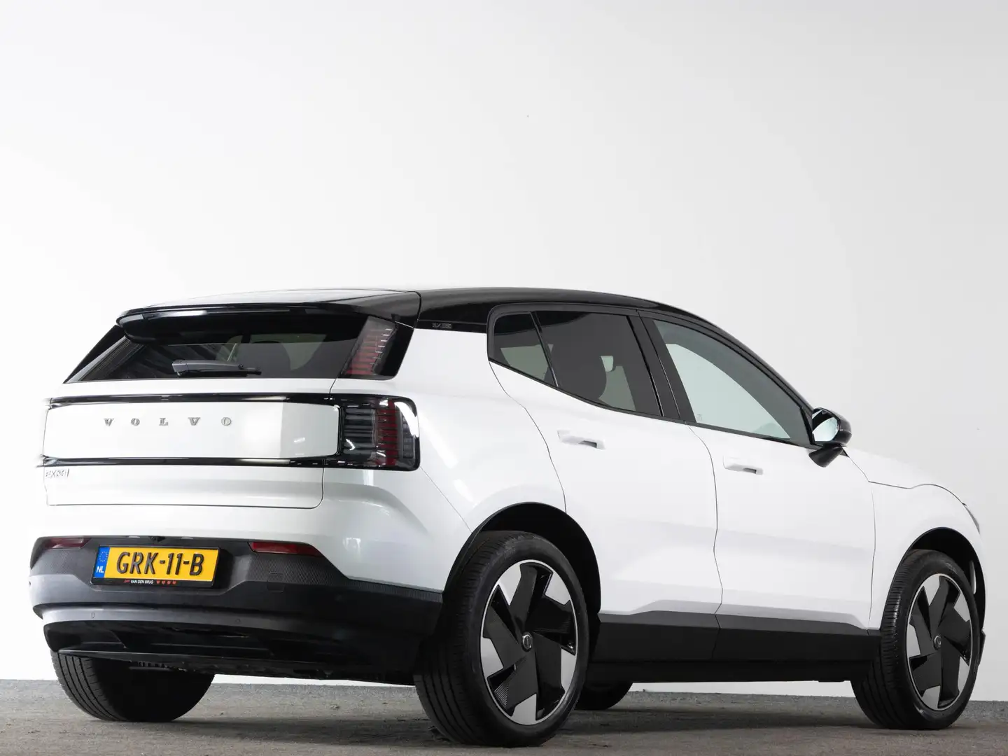 Volvo EX30 Single Motor Extended Range Plus 69 kWh | Wegklapb Wit - 2