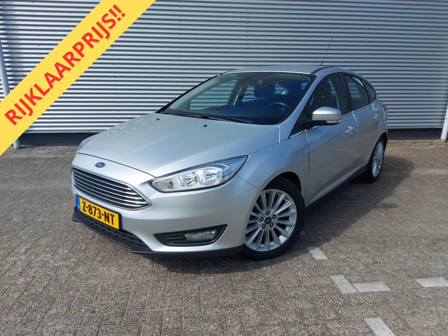 Ford Focus 1.0 Titanium Edition, airco,stoelverwarming,voorru Grijs - 1