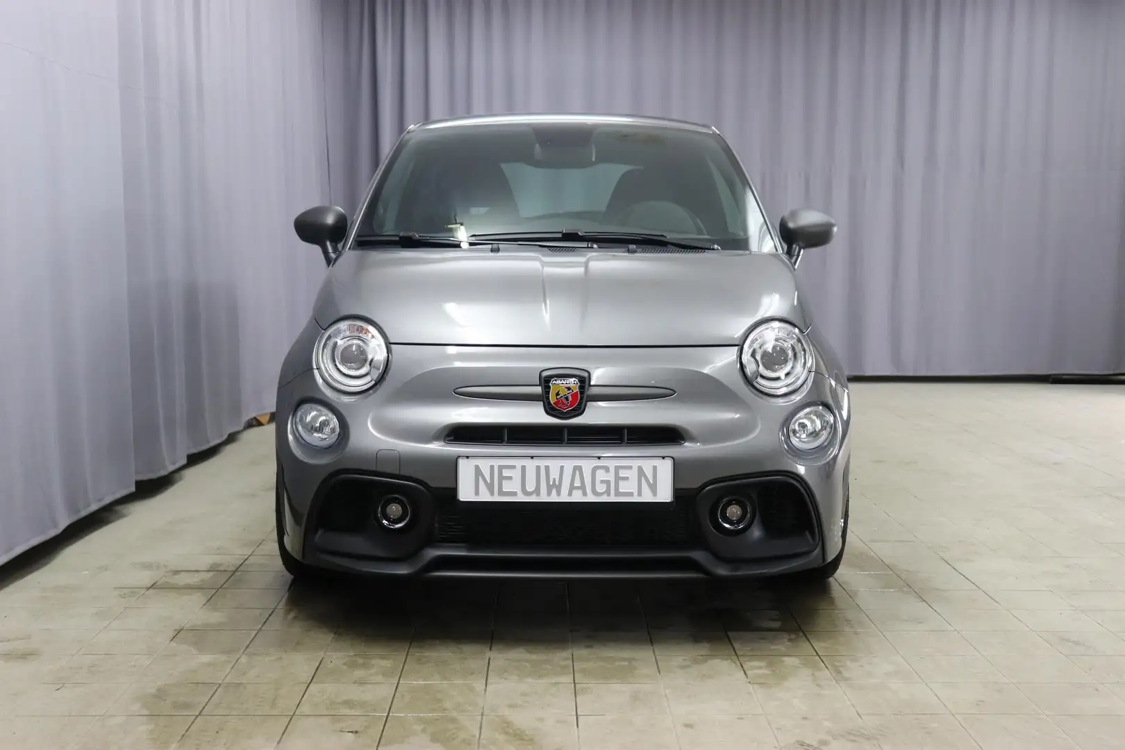 Abarth 695 Competizione 1.4 T-Jet 132 kW (180PS) Komfort-P... Grau - 2