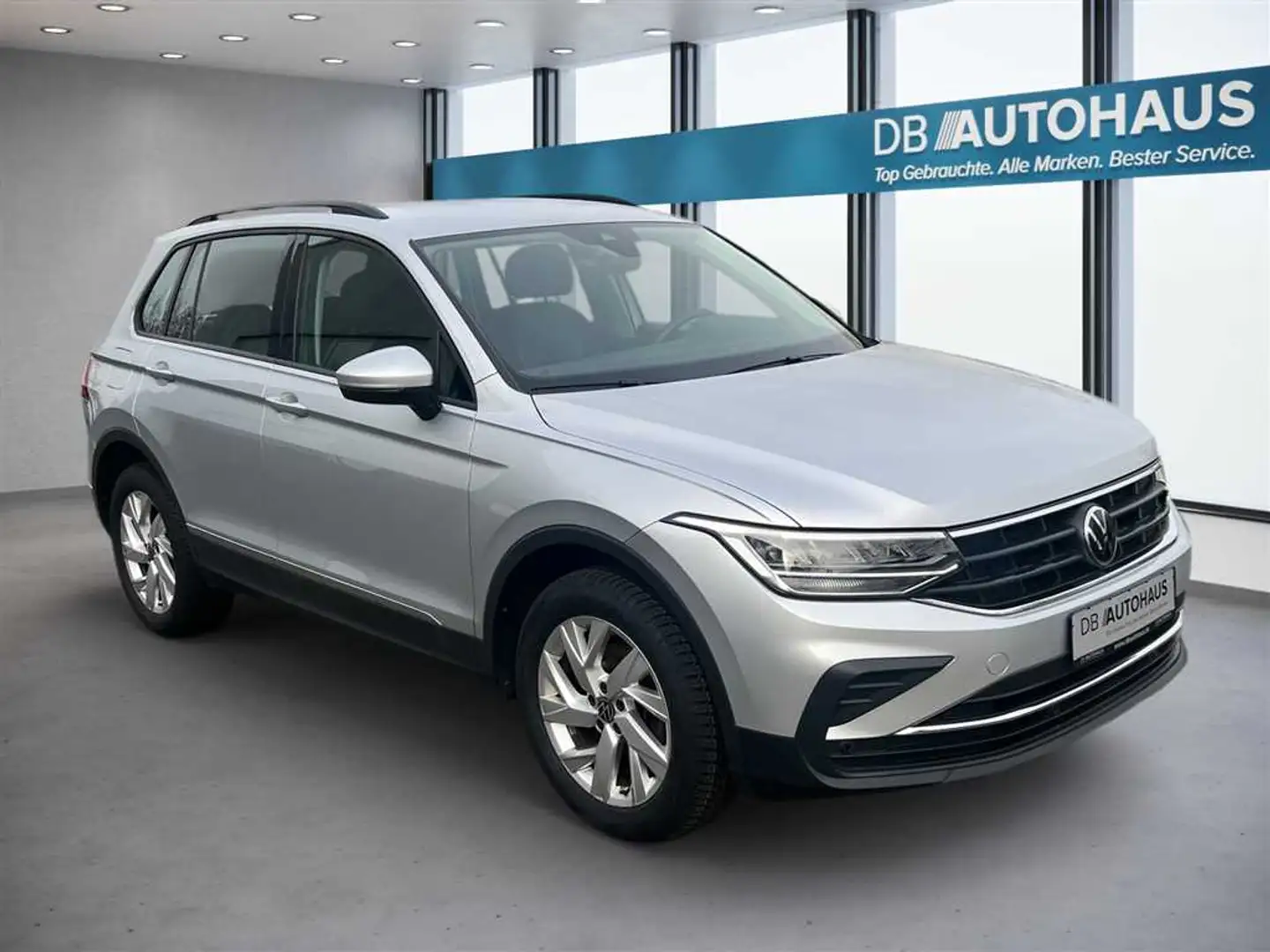 Volkswagen Tiguan Life 2.0 TDI 4MOTION DSG Silber - 2
