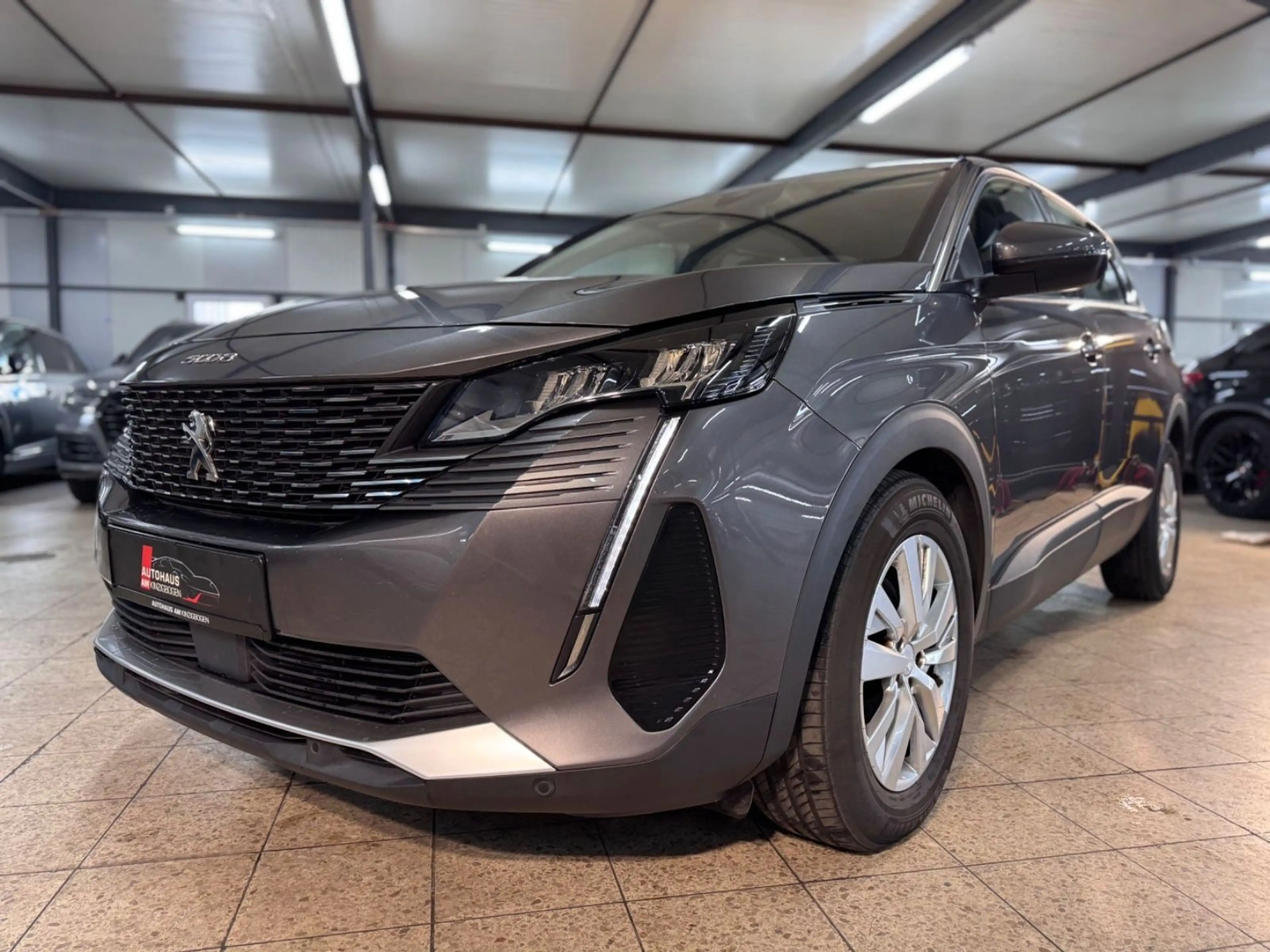 Peugeot 5008 Active Business 7SITZER*APPS*VIR*LANE*1.H — photo 6