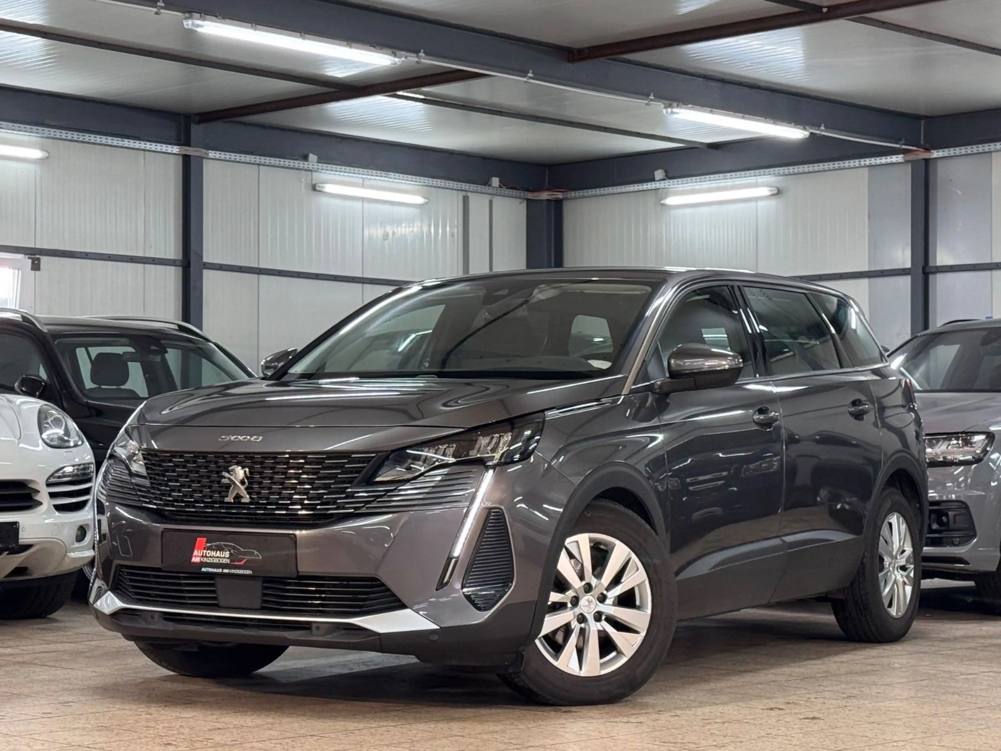 Peugeot 5008 Active Business 7SITZER*APPS*VIR*LANE*1.H — photo 4