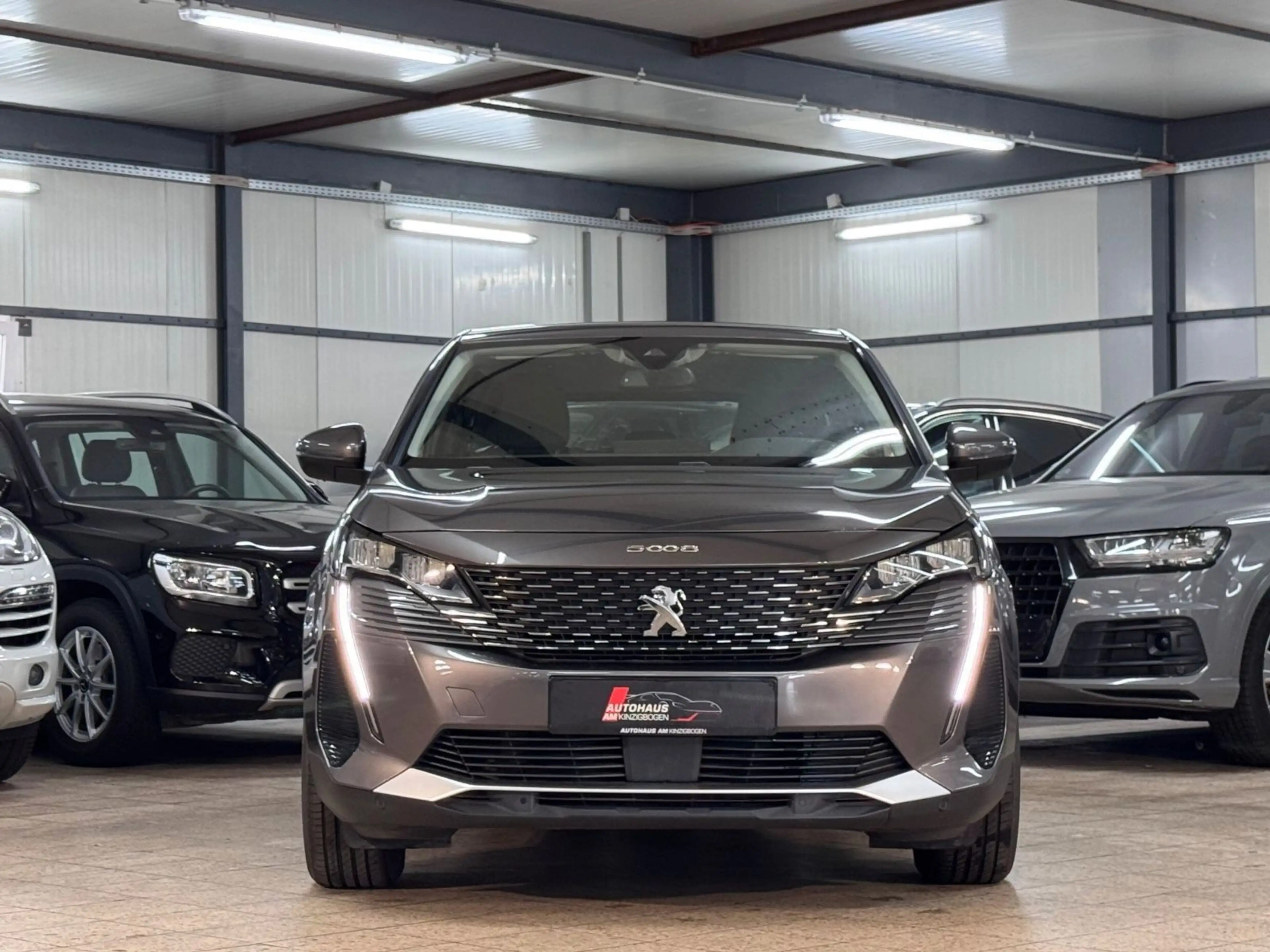 Peugeot 5008 Active Business 7SITZER*APPS*VIR*LANE*1.H — photo 2