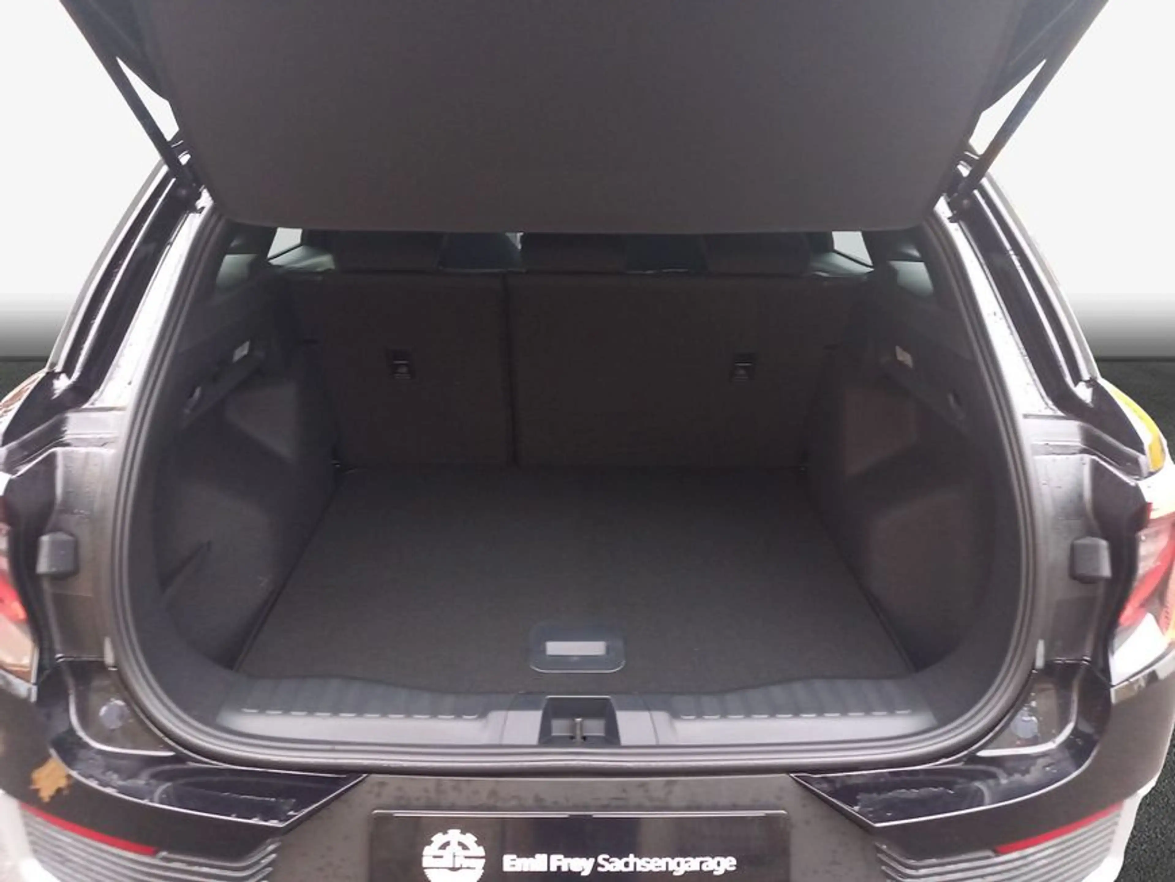Ford Explorer Extended Range Select B&O GJR — photo 9