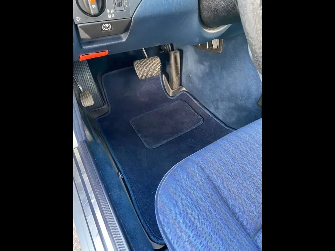 Mercedes-Benz 260E, foto 10