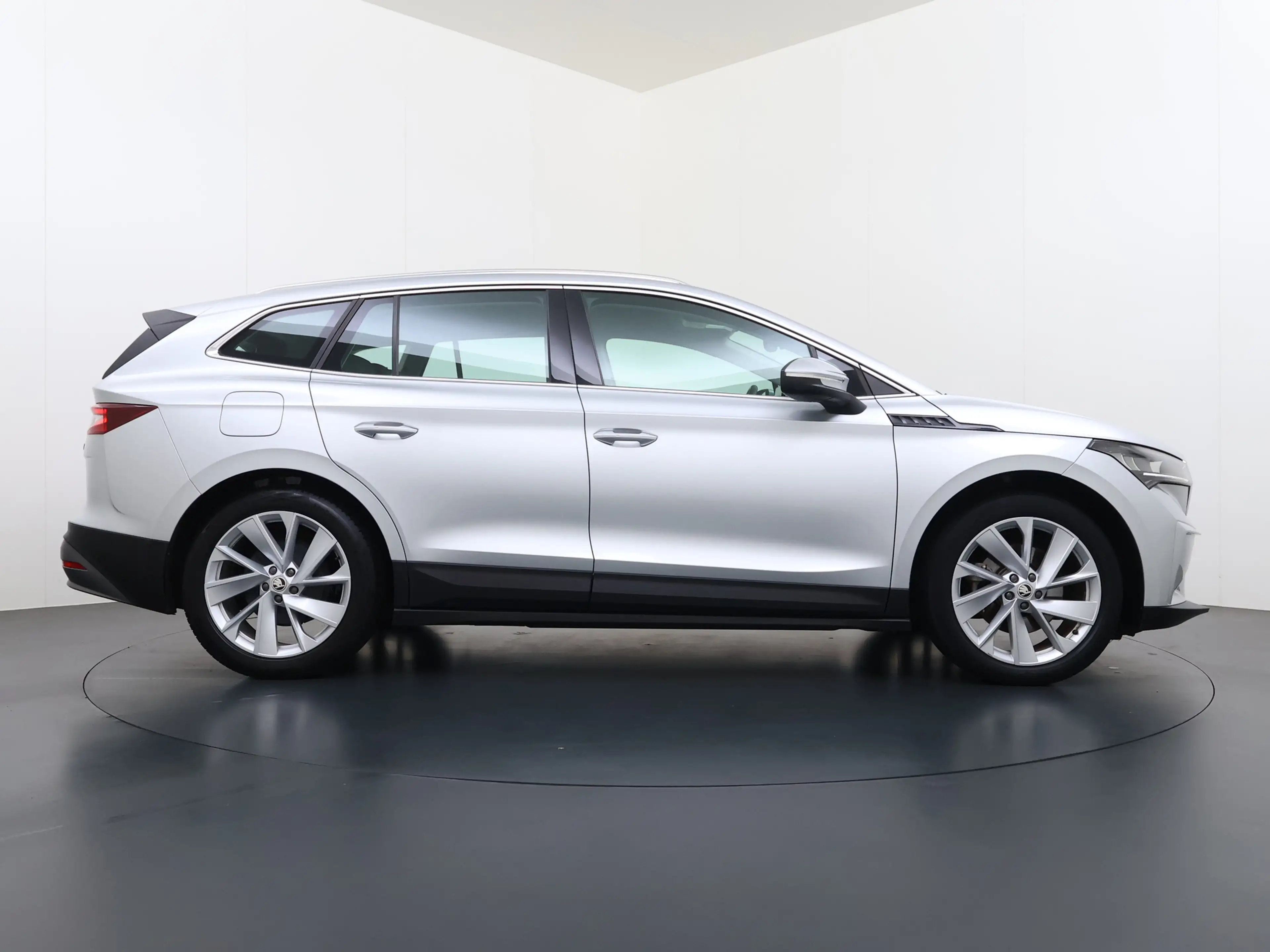 Skoda Enyaq iV 60 SOH 91% Apple Carplay Android Auto Navi Ecc — photo 46