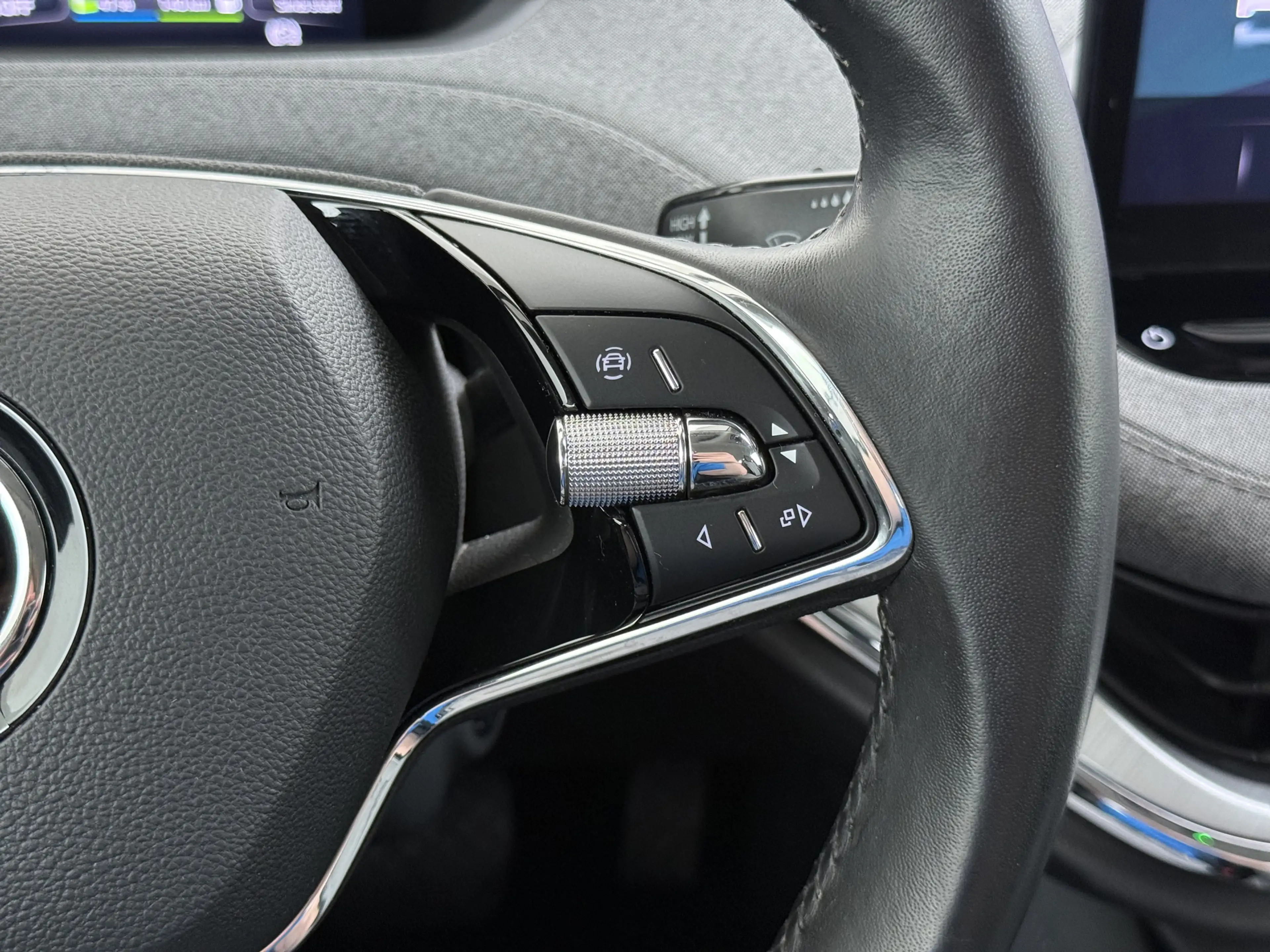 Skoda Enyaq iV 60 SOH 91% Apple Carplay Android Auto Navi Ecc — photo 39