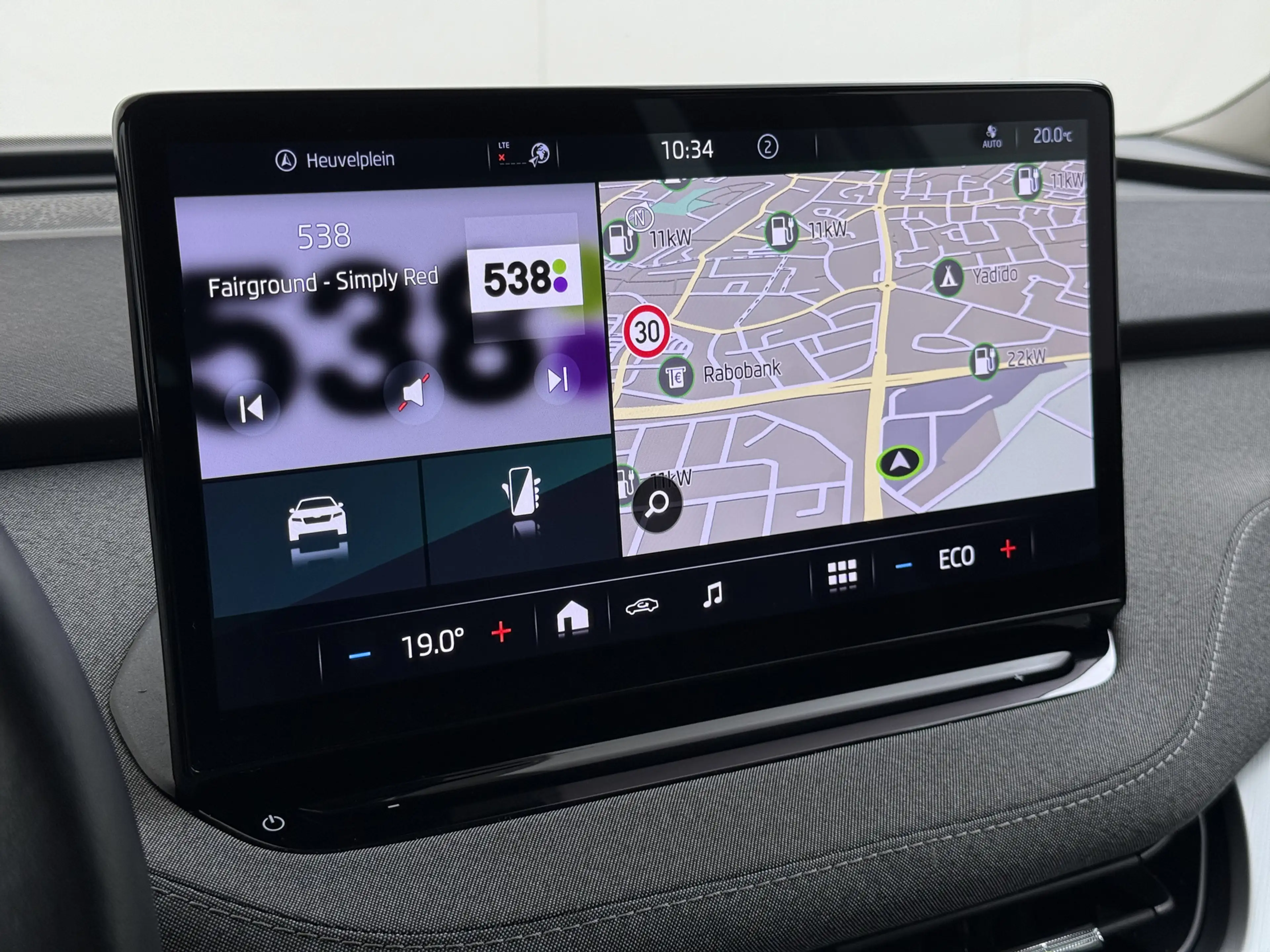 Skoda Enyaq iV 60 SOH 91% Apple Carplay Android Auto Navi Ecc — photo 18