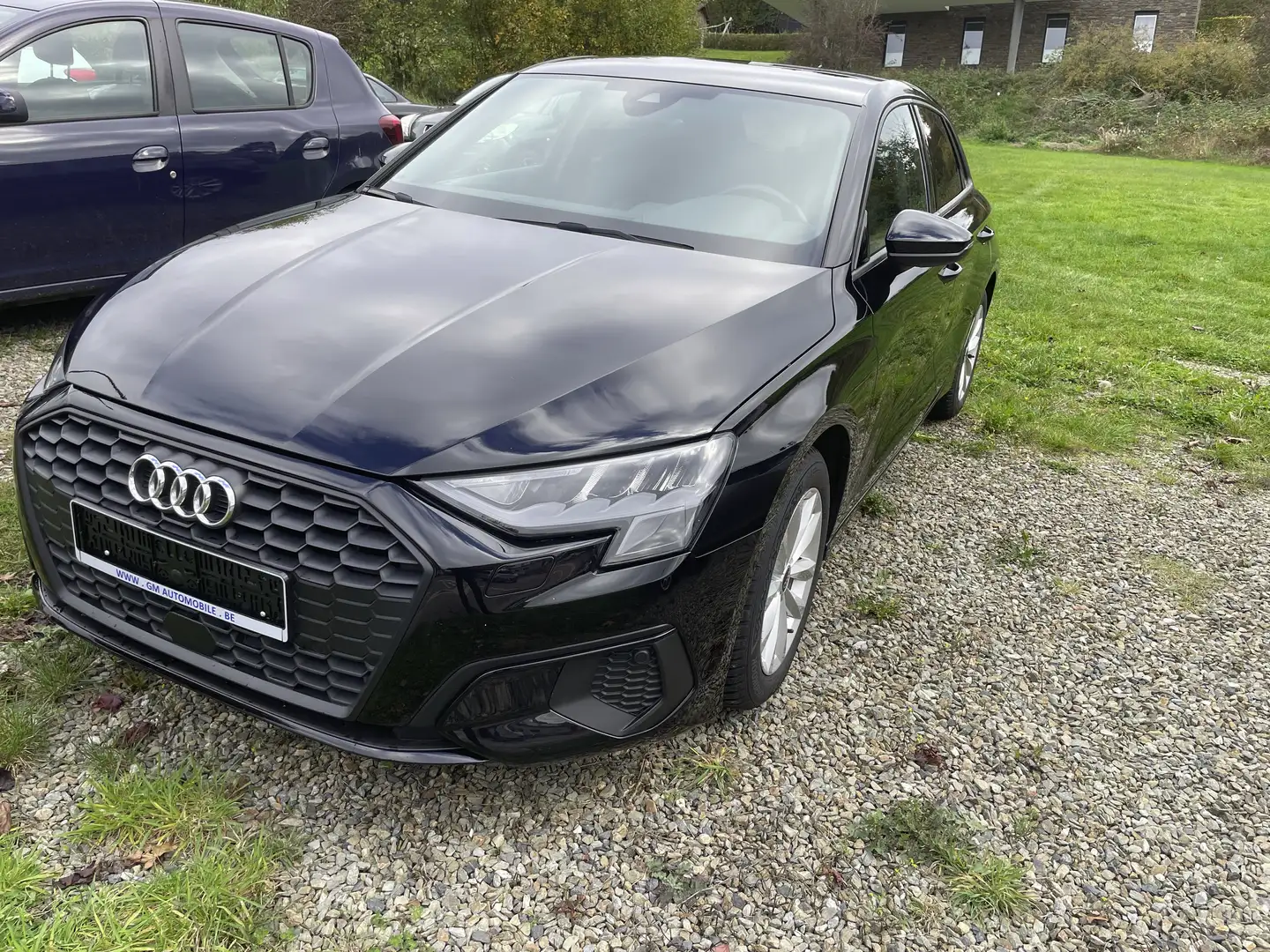 Audi A3 A3 Sportback 30 TFSI Advanced Zwart - 2