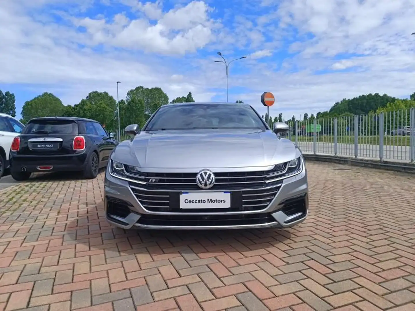 Volkswagen Arteon 2.0 bitdi Sport 4motion 240cv dsg Grigio - 2