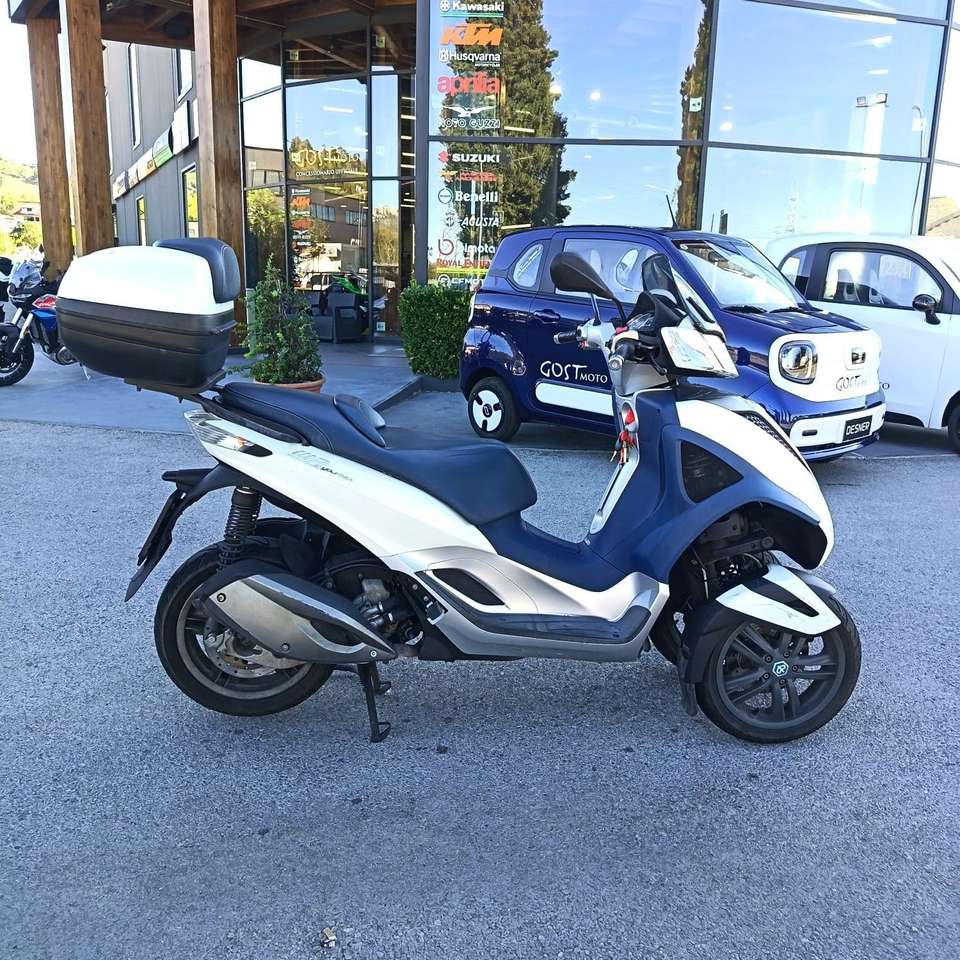 Piaggio MP3 300