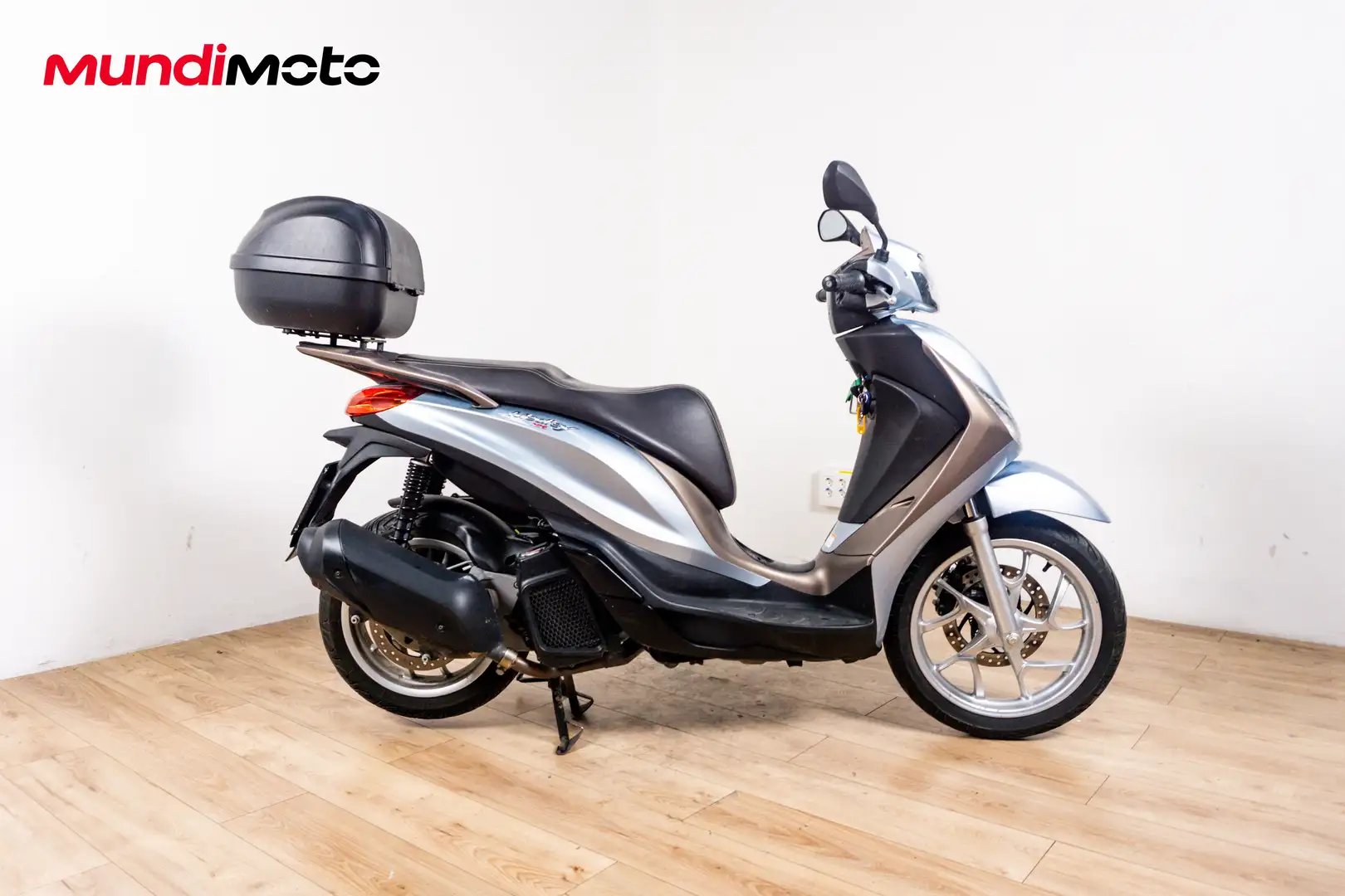 Piaggio Medley 125 - 1