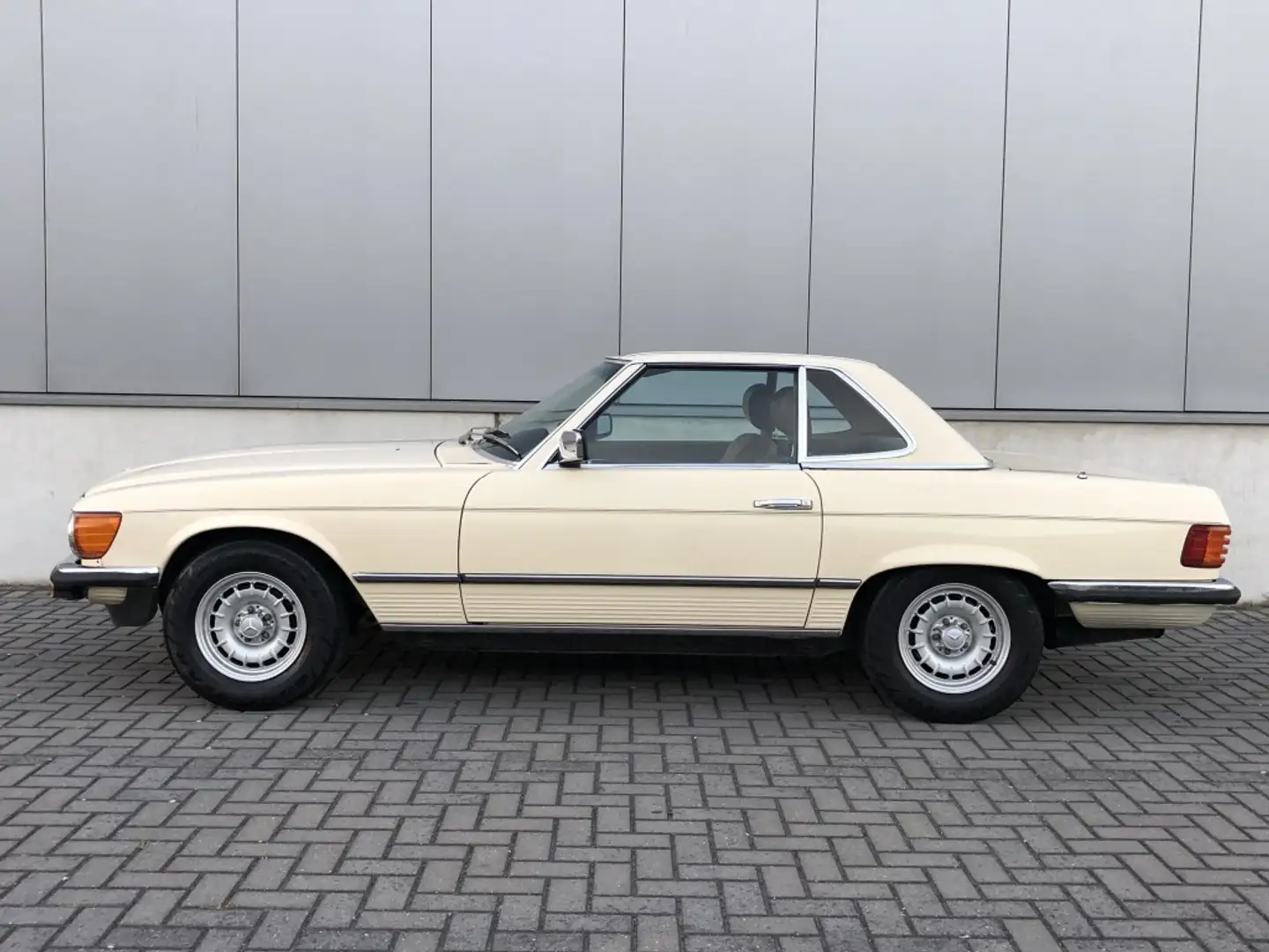 Mercedes-Benz SL 380 SL 1982 TOPSTAAT/Cabrio/Airco/Oldtimer Beżowy - 2