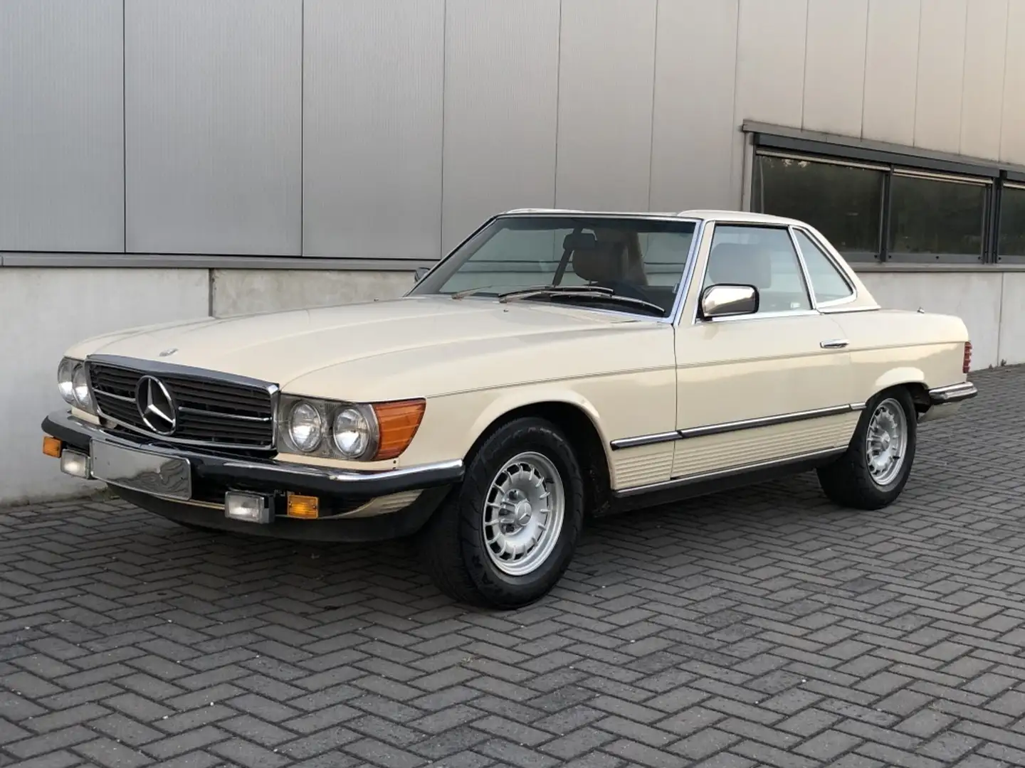 Mercedes-Benz SL 380 SL 1982 TOPSTAAT/Cabrio/Airco/Oldtimer Beżowy - 1