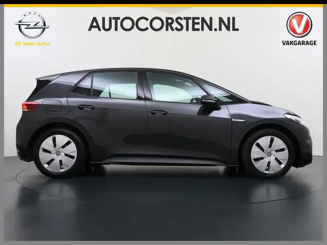 Volkswagen Id.3 view 4