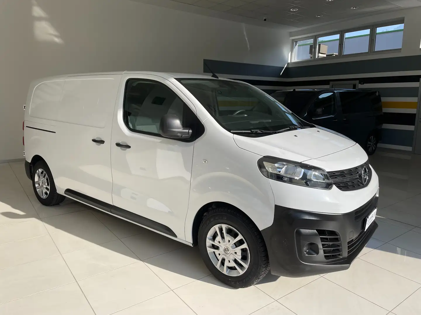 Opel Vivaro Cargo M 1.5 d 120cv S&S mt6 Euro 6D Temp Bianco - 1