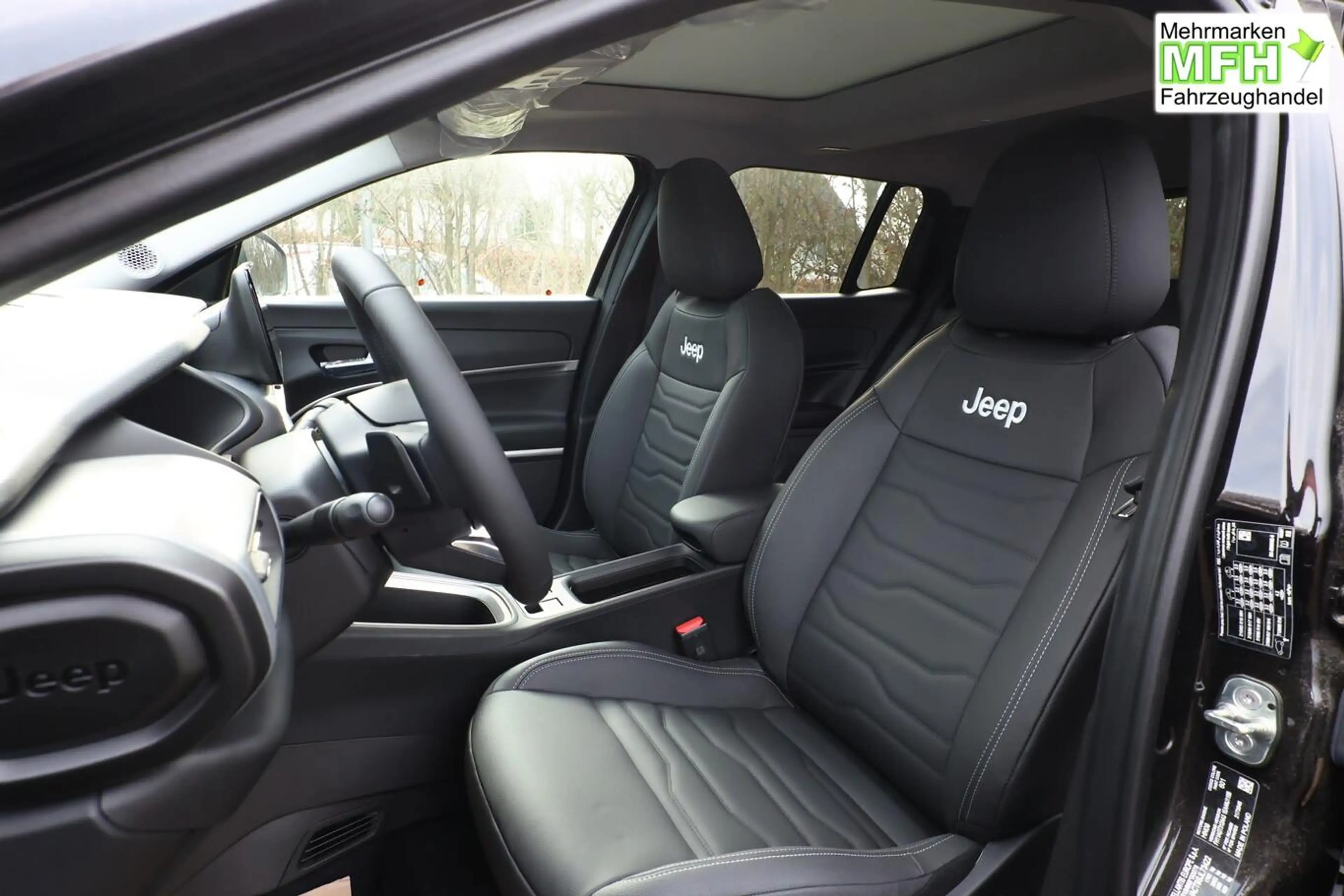 Jeep Avenger Summit Hybrid Pano Leder Nav Kam ACC 18Z 74 kW ... — photo 5
