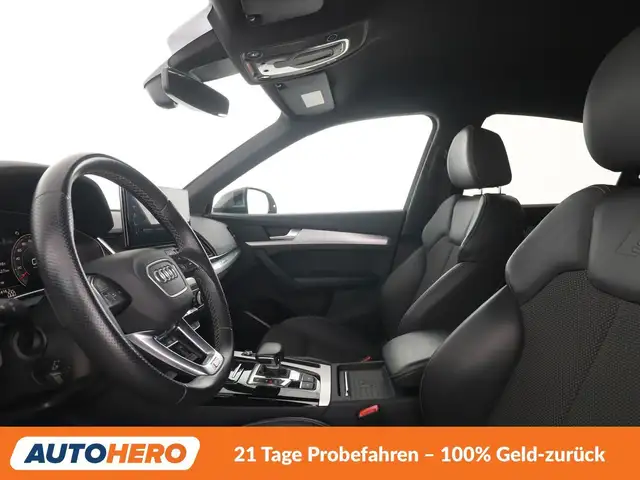 Audi Q5 view 10