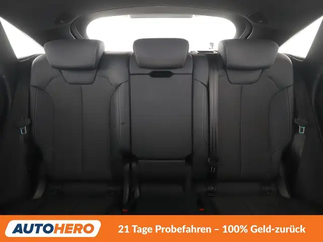Audi Q5 view 15