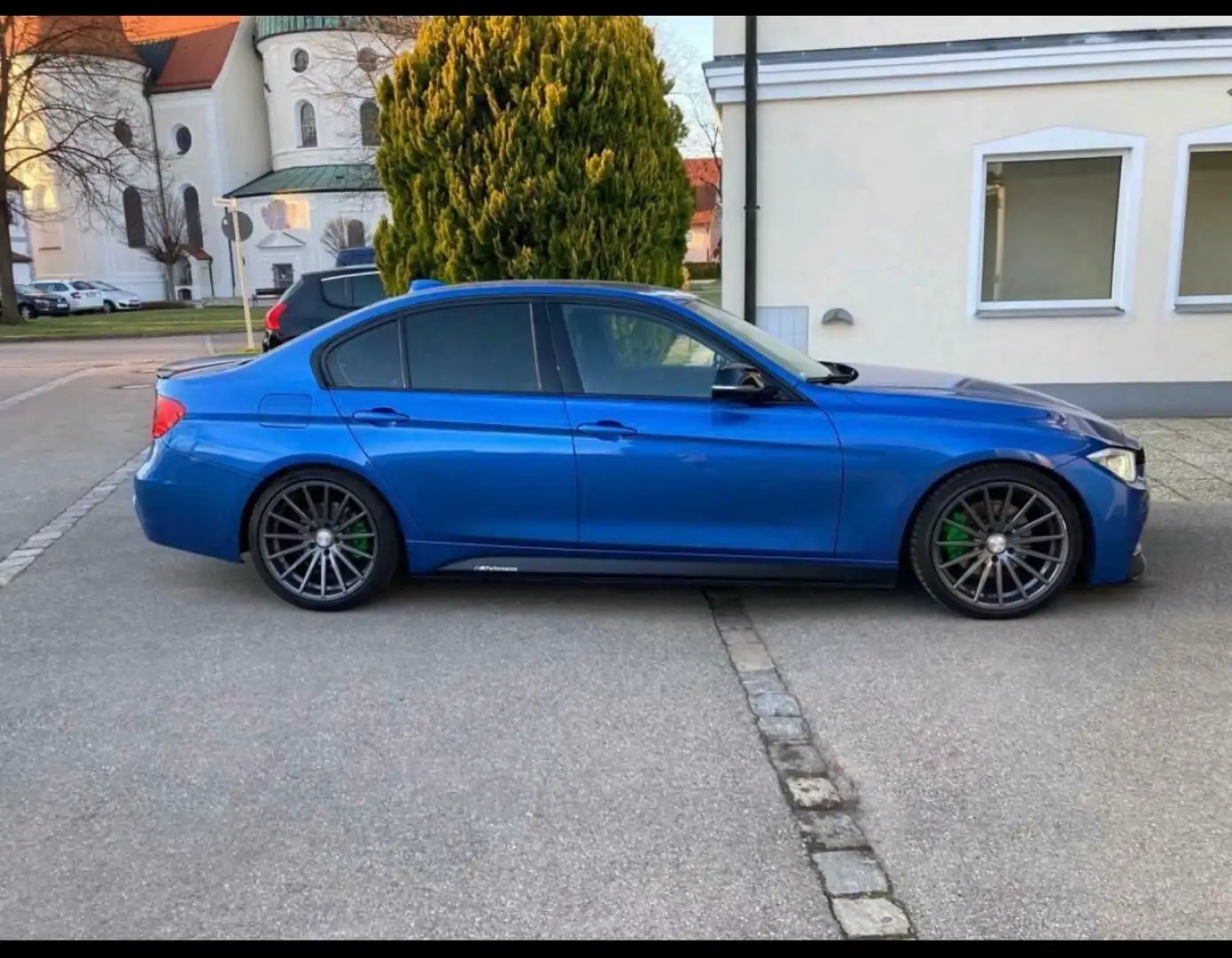 BMW 328 328i xDrive Aut. Modrá - 1