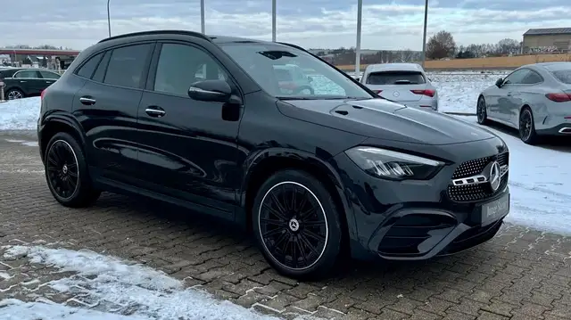 Mercedes-Benz GLA 220 4M *AMG-Premium *Night *20" *Uff Mercedes🇩🇪