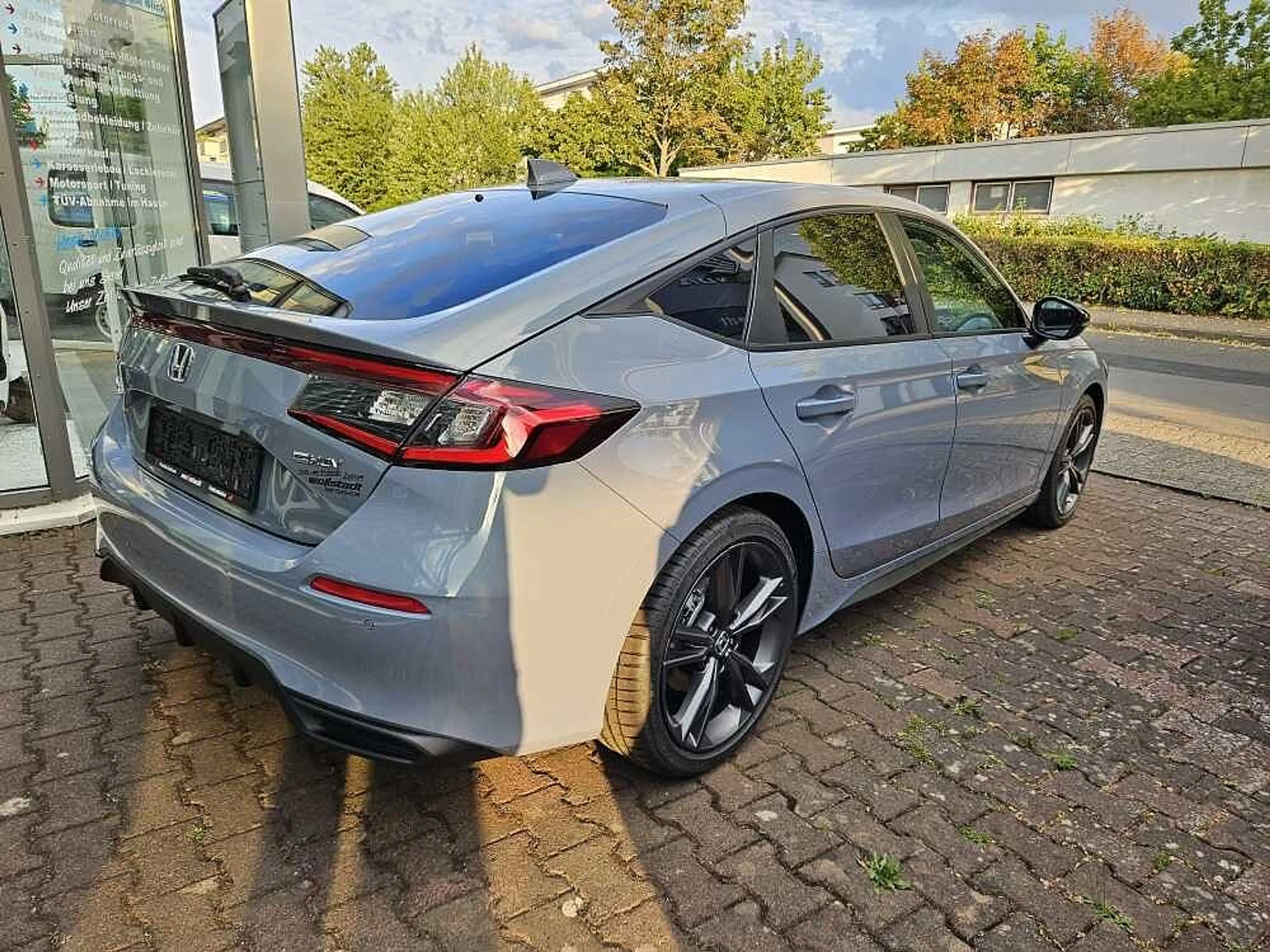 Honda Civic e:HEV 2.0 i-MMD Hybrid Sport — photo 3
