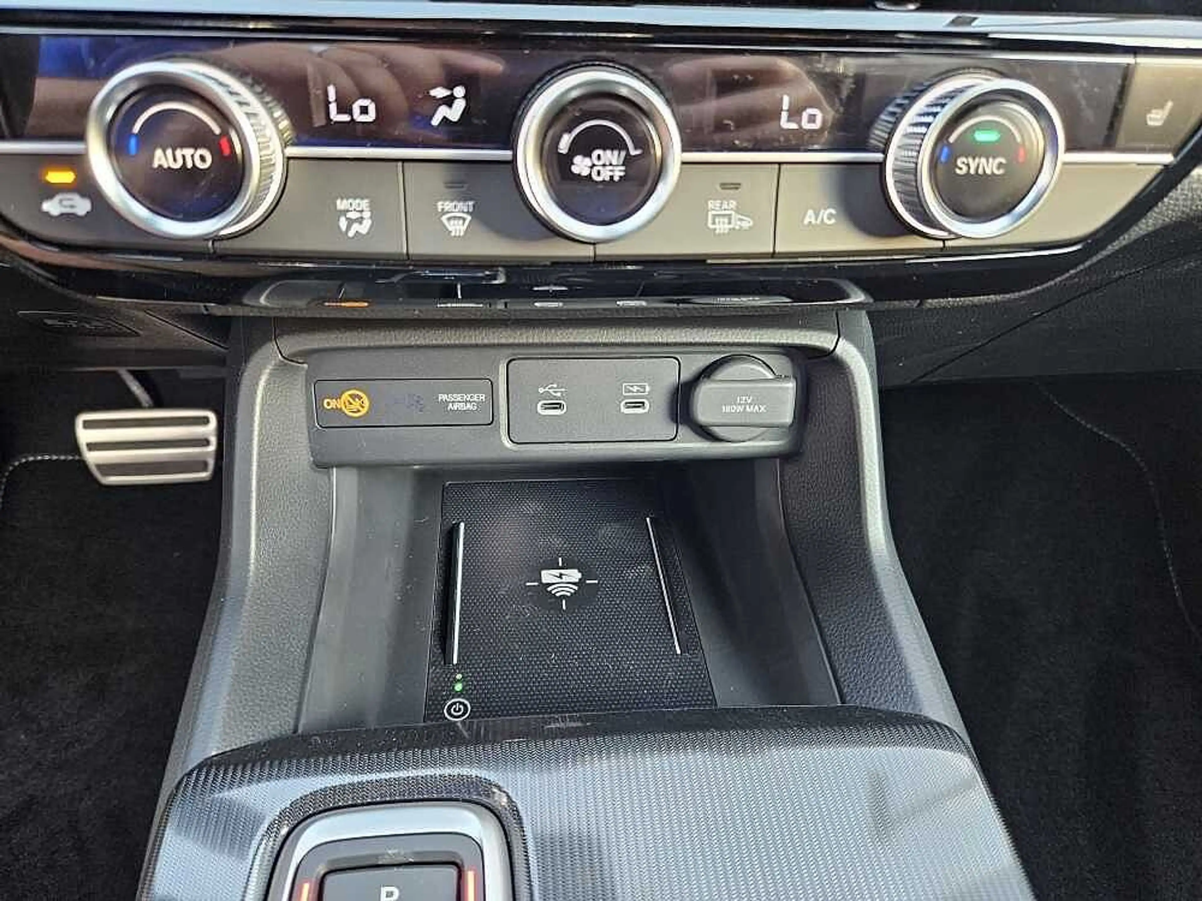 Honda Civic e:HEV 2.0 i-MMD Hybrid Sport — photo 13