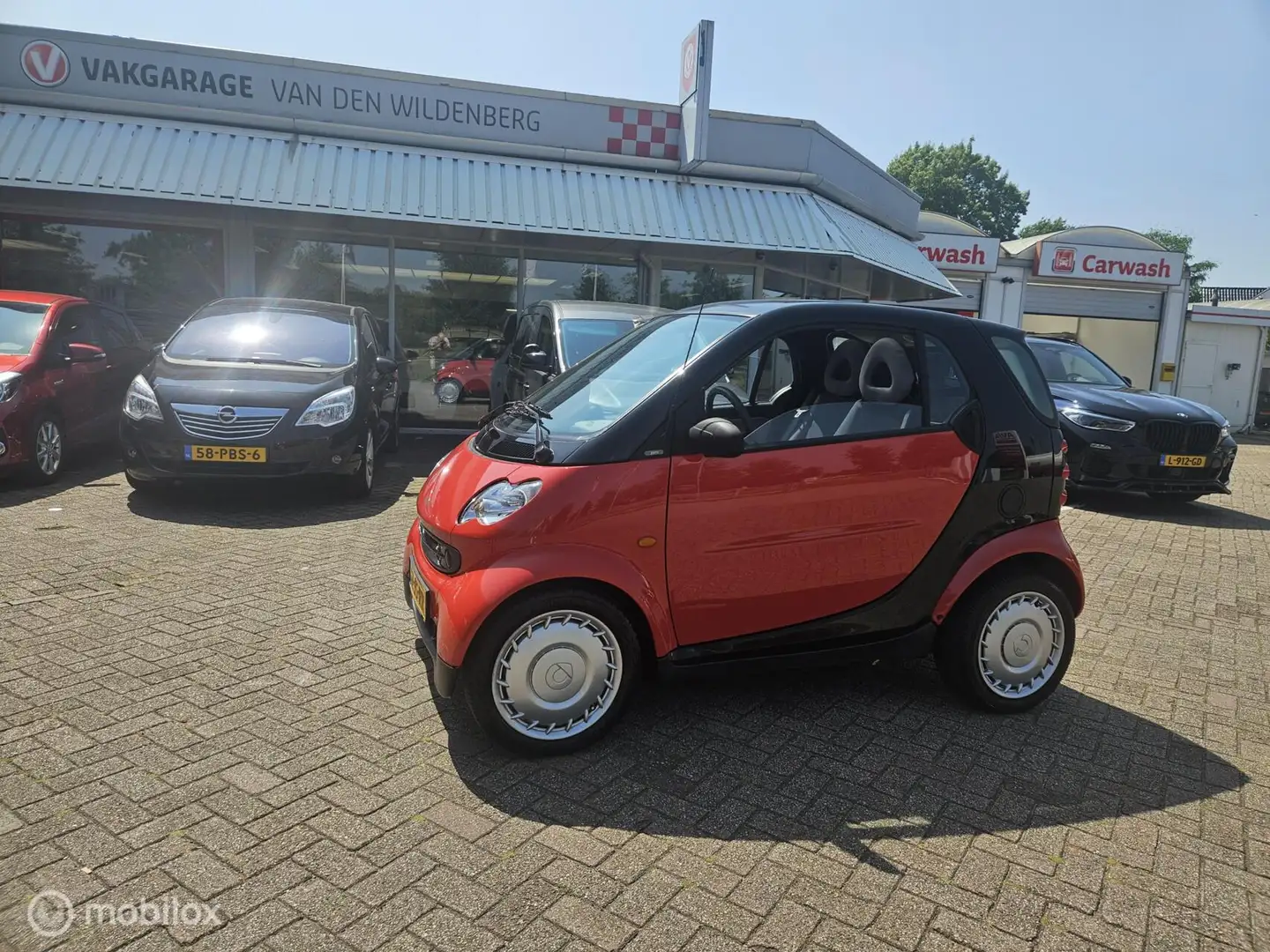 smart city-coupé/city-cabrio smart & pure Černá - 2