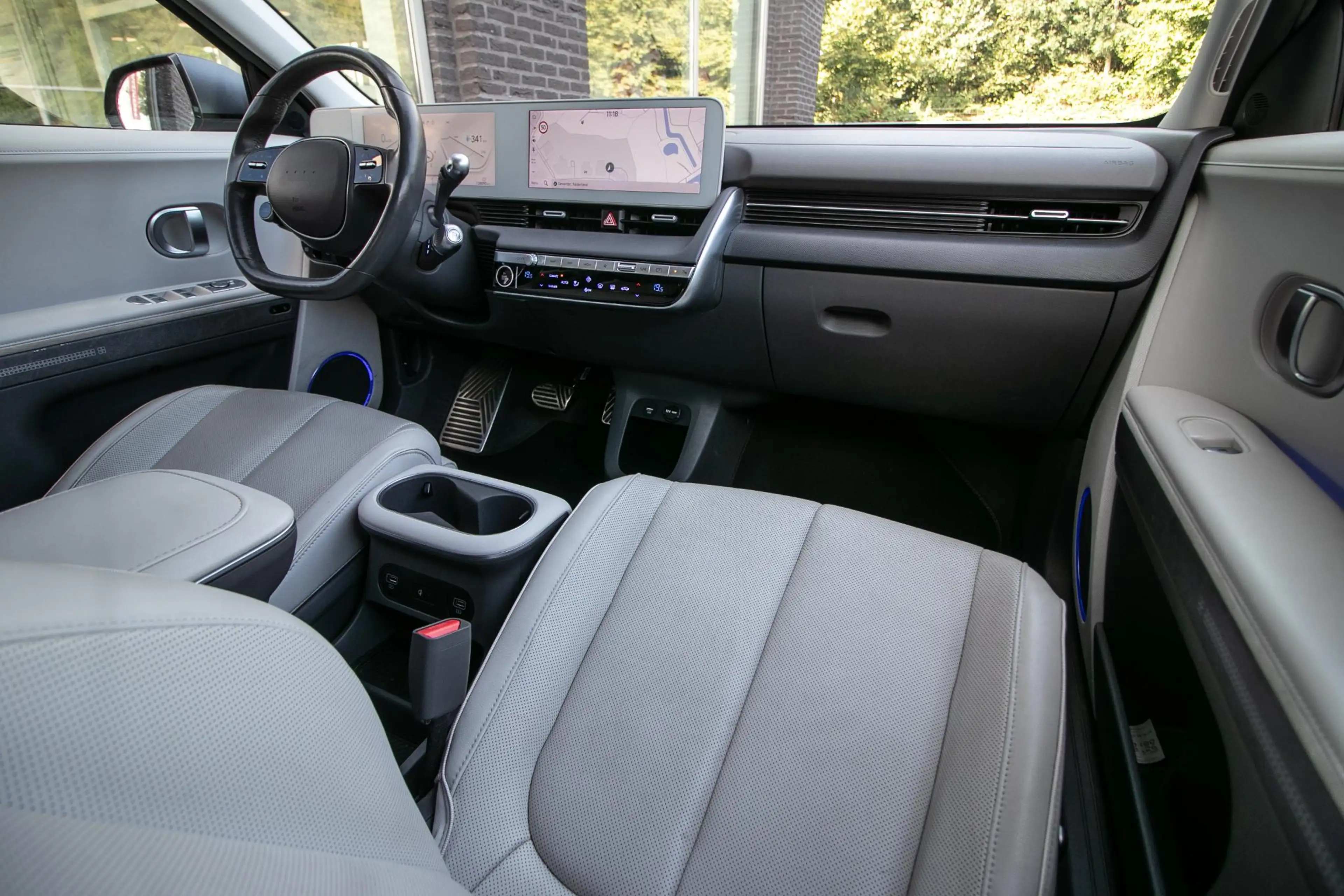 Hyundai IONIQ 5 Lounge 73kWh | SOH | 20" Lmv | Trekhaak | — photo 3
