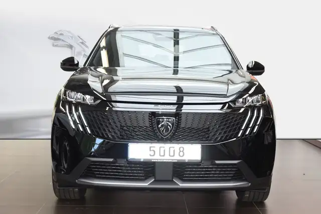 Peugeot 5008 view 2