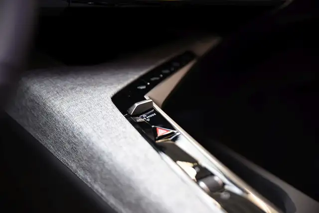 Peugeot 5008 view 15