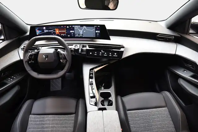Peugeot 5008 view 10