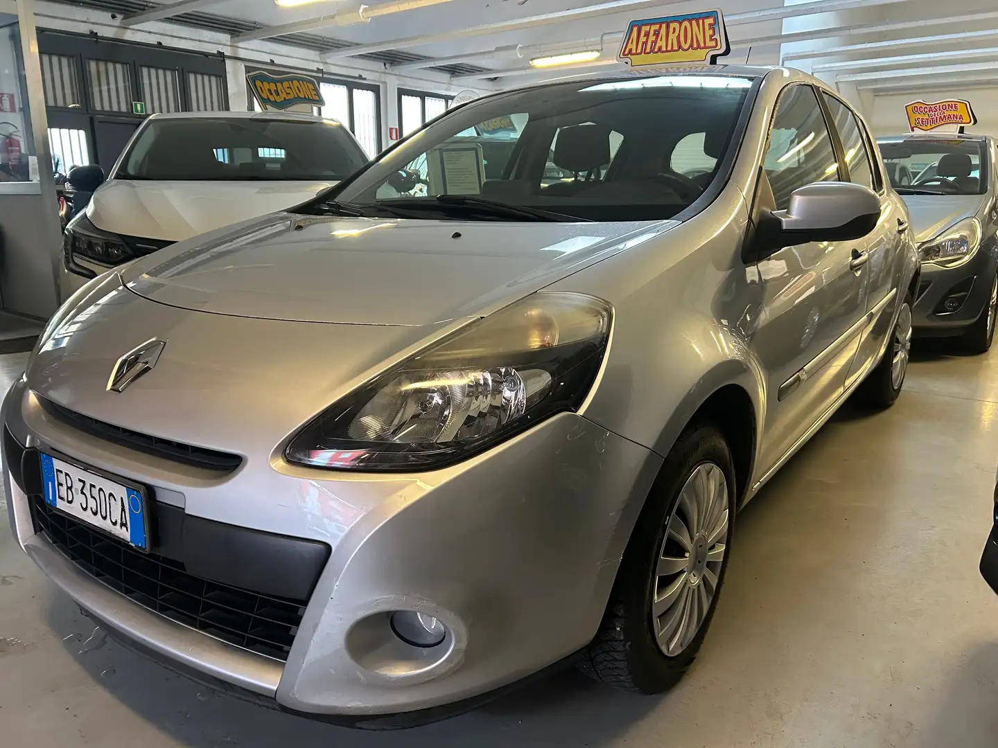 Renault Clio Clio III 2009 5p 1.2 tce Luxe 100cv Argento - 2