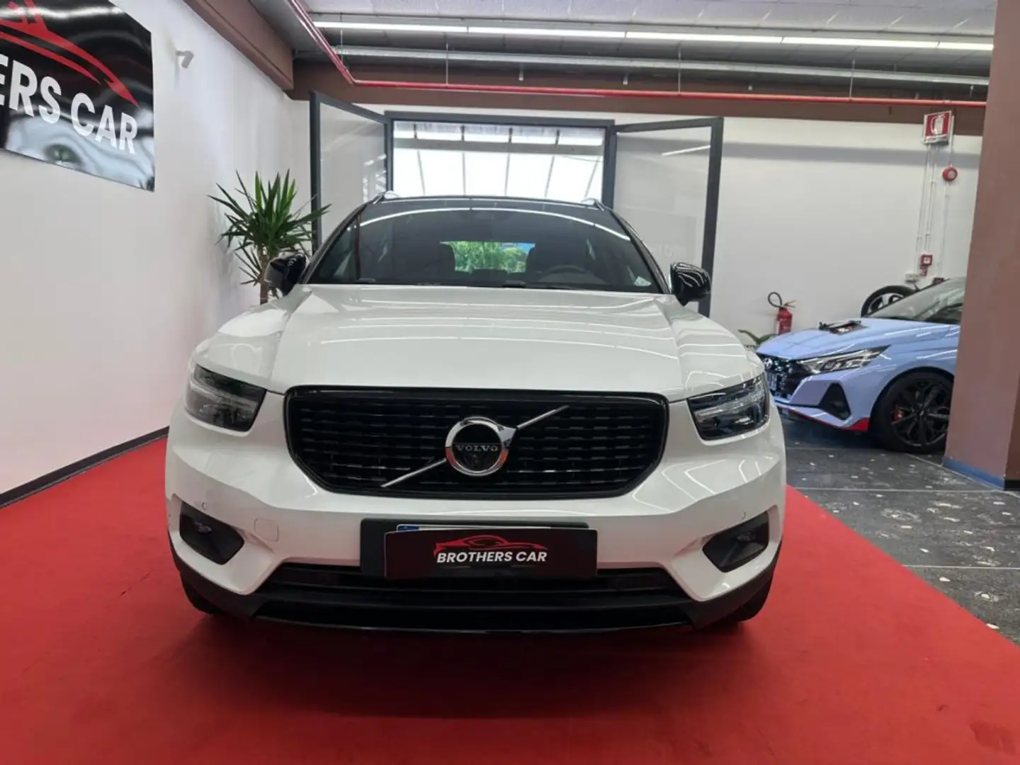 Volvo XC40 T5 AWD Geartronic R-design TETTO - 360° Bianco - 2