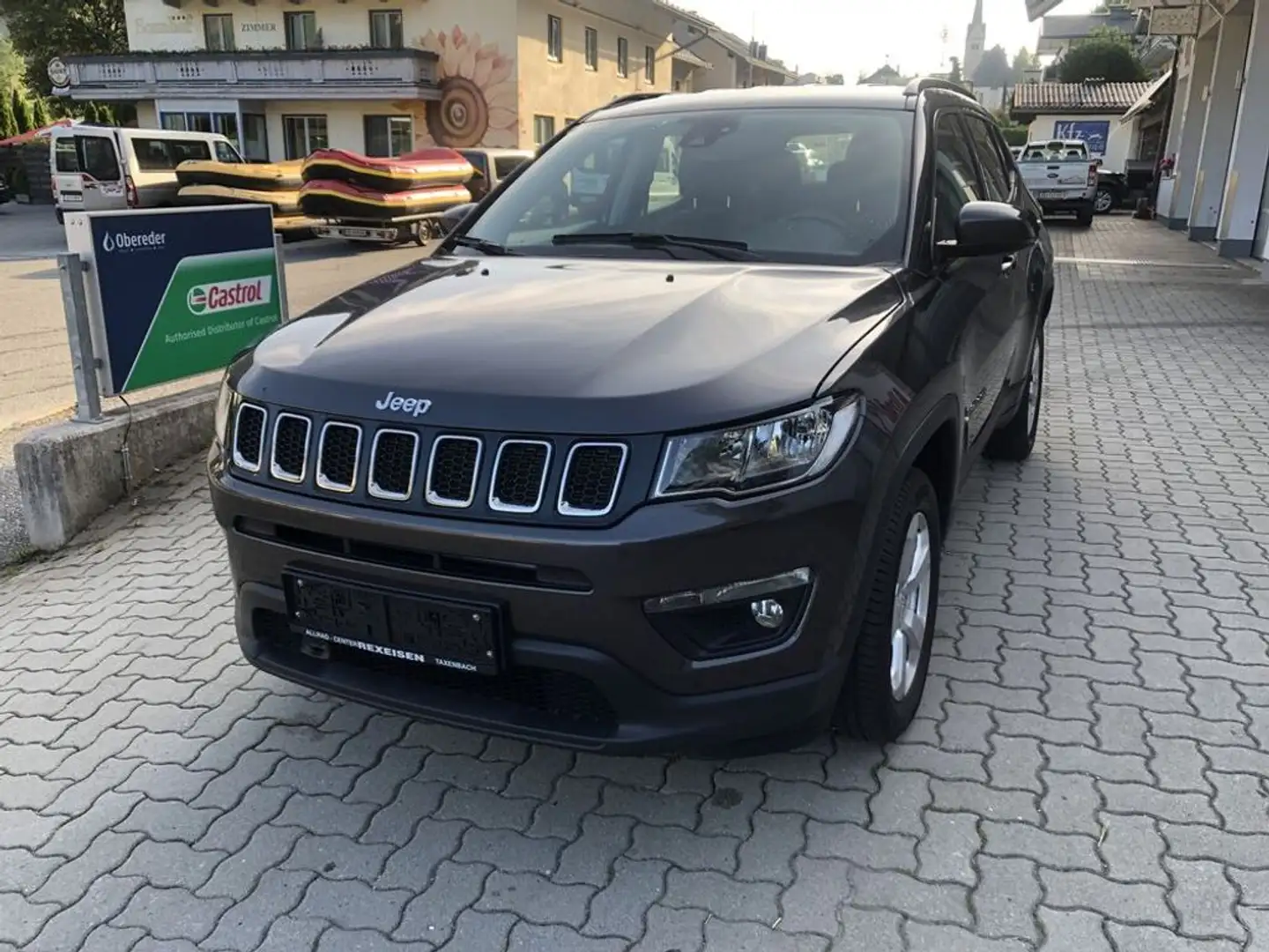 Jeep Compass 2,0 MultiJet AWD 6MT 140 Longitude Gris - 1