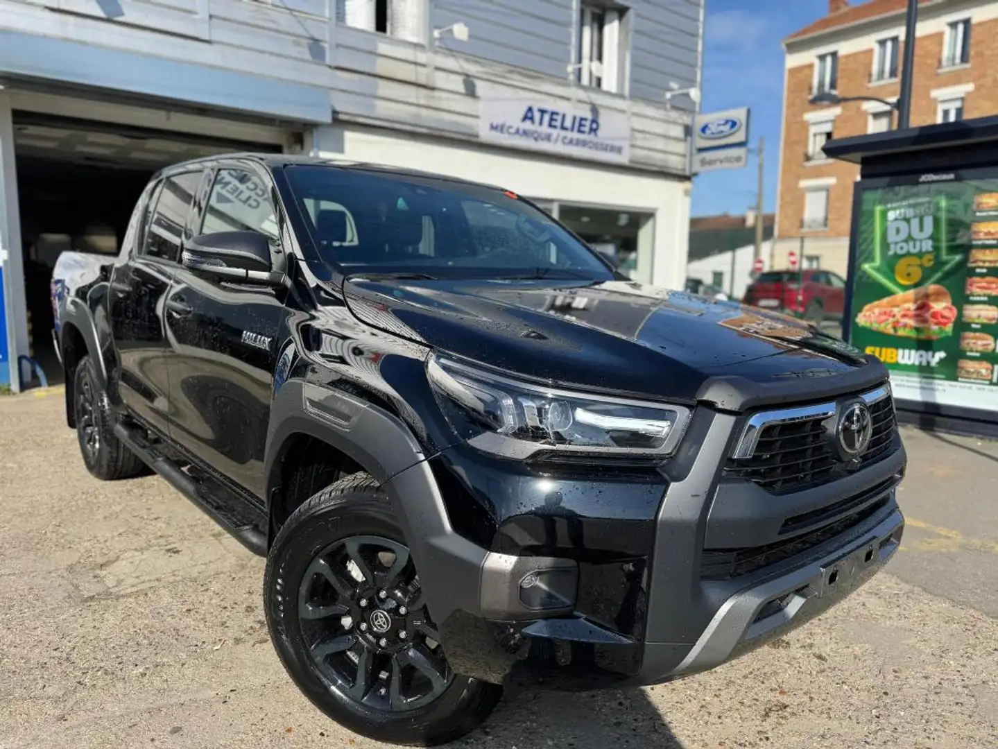 Toyota Hilux IV 4WD 2.8 D-4D 204 DOUBLE CABINE INVINCIBLE Noir - 1