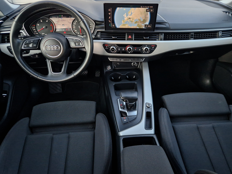 Audi A4 30 TDI, Dyn. Blinker*AHK*Sportsitze*Applecar!!! — photo 2