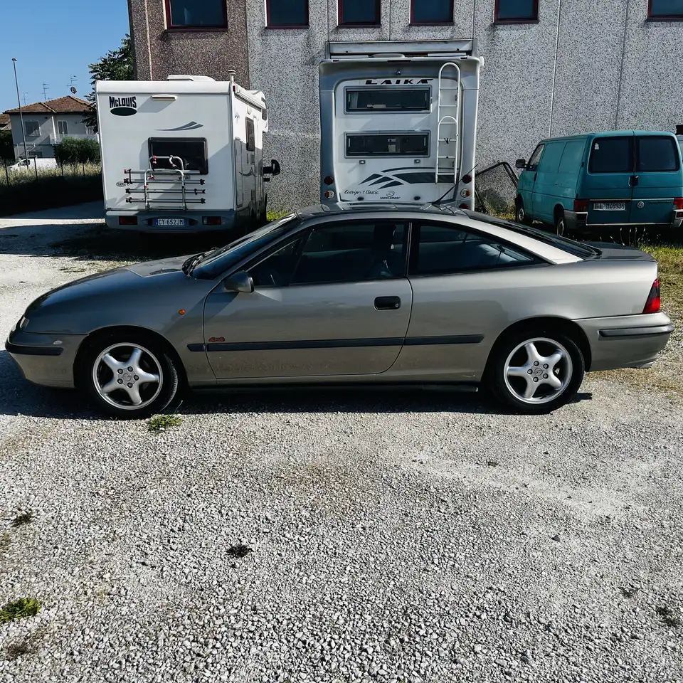 Opel Calibra 2.0i turbo 16v Special Edition 4x4, foto 5