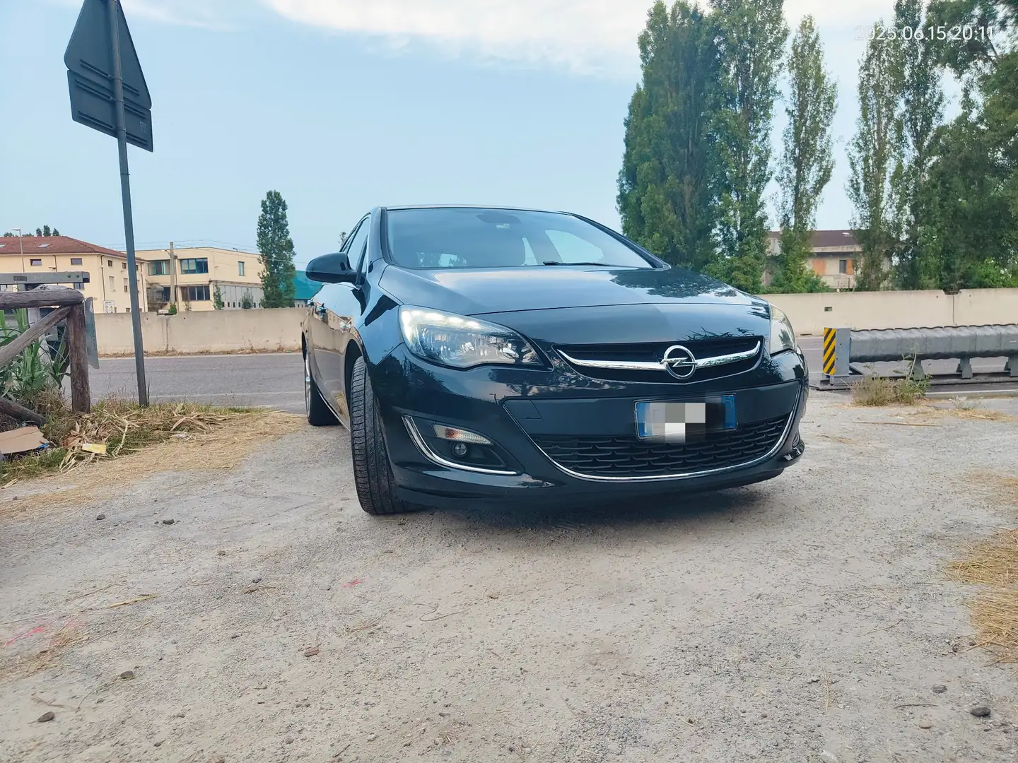 Opel Astra Sedan 1.4 t Cosmo 140cv Benzina/GPL Nero - 1