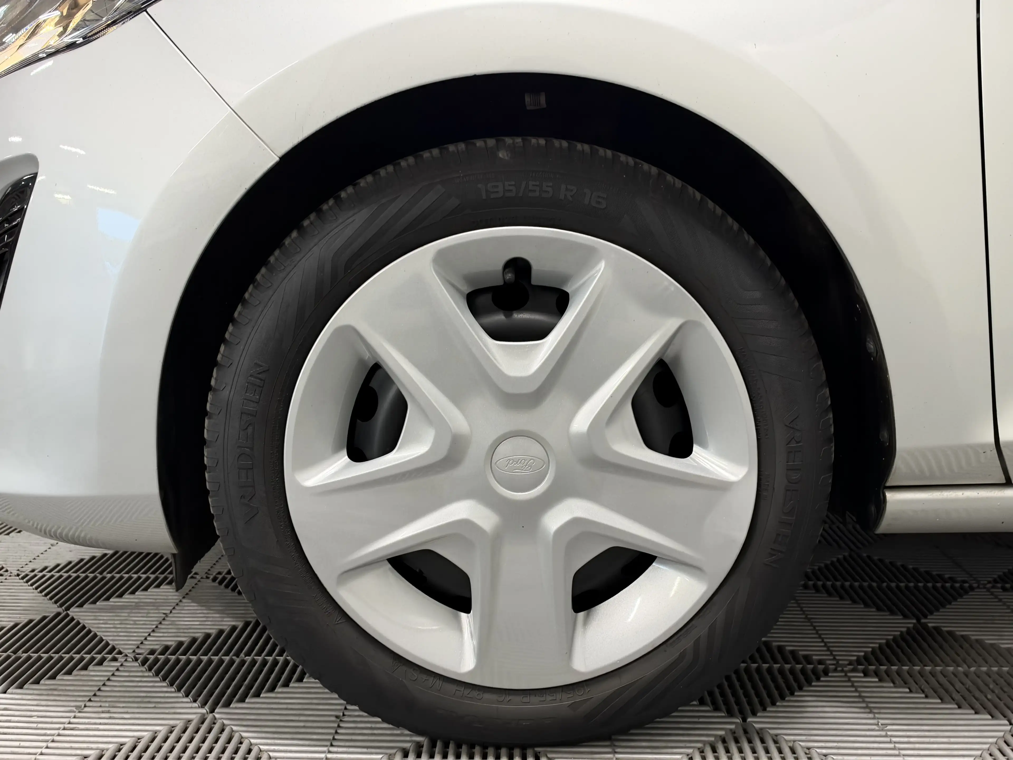 Ford Fiesta 1.0 EcoBoost | Connected 5-Drs | Airco | Cruise | — photo 23